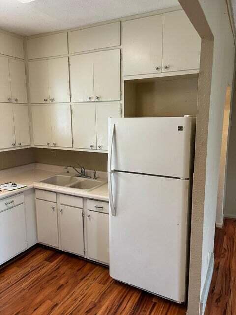 1323 Geele Avenue Sheboygan, WI 53083 - Photo 5 of 10 Kitchen