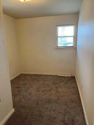 $1,000 | 1323 Geele Avenue, Sheboygan, WI 53083