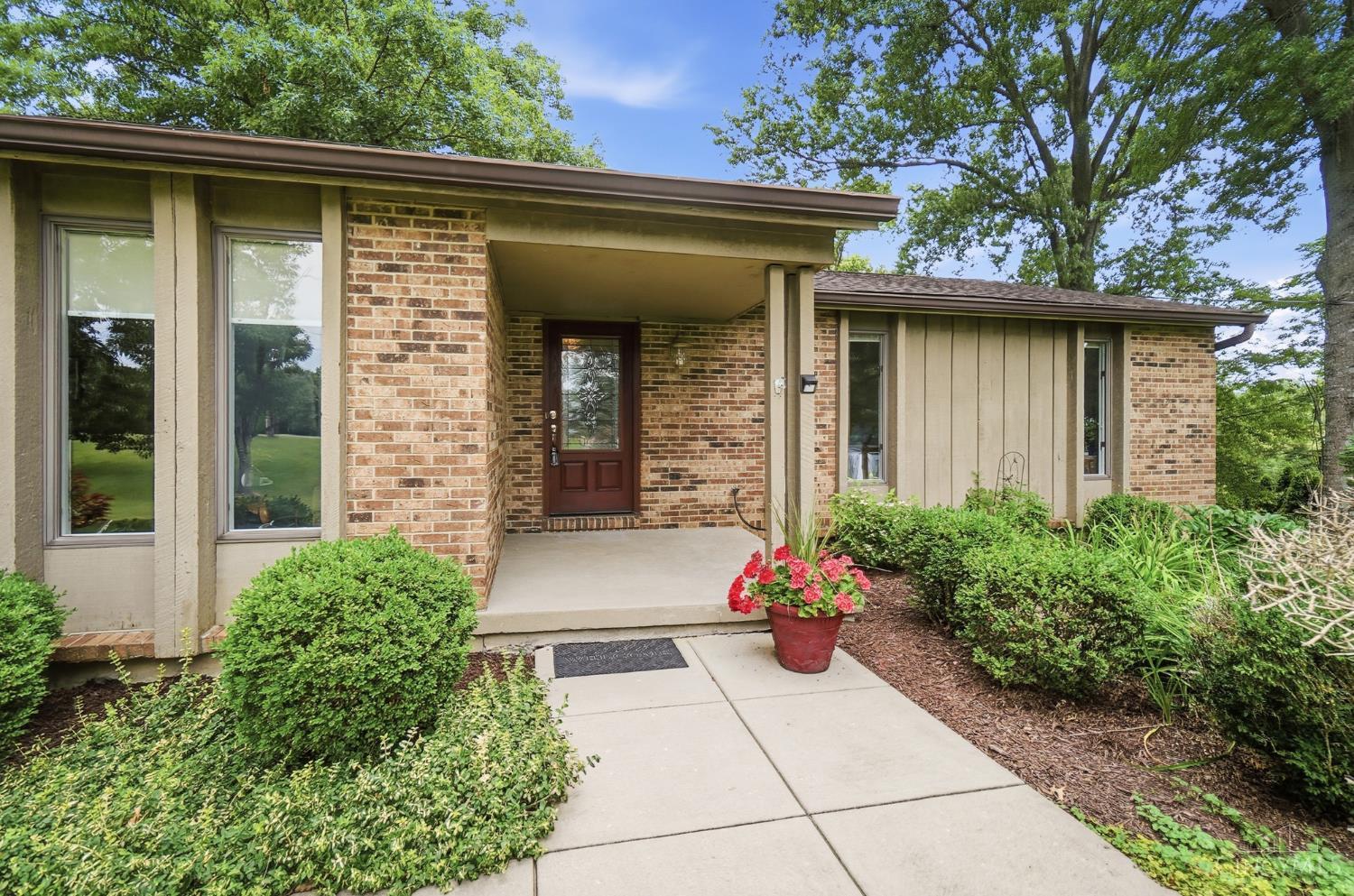 1460 Ebenezer Road Cincinnati, OH 45233 - Photo 8 of 61