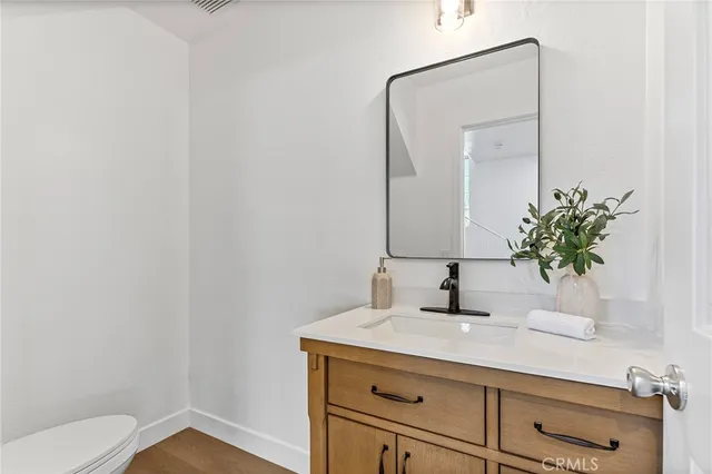 $980,500 | 619 North Wilson Avenue, Unit B, Pasadena, CA 91106