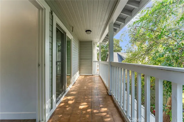 $980,500 | 619 North Wilson Avenue, Unit B, Pasadena, CA 91106