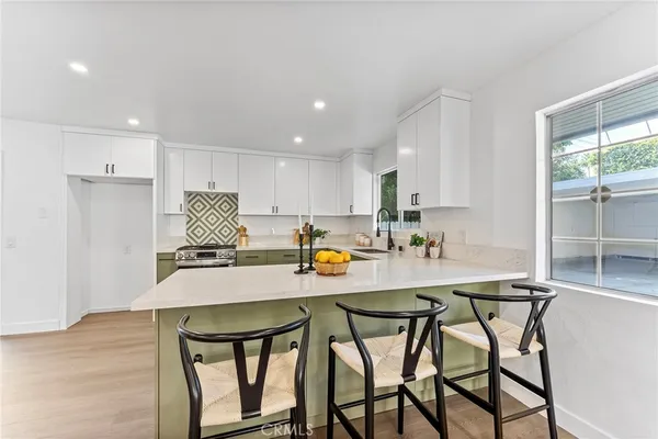 $899,000 | 619 North Wilson Avenue, Unit B, Pasadena, CA 91106