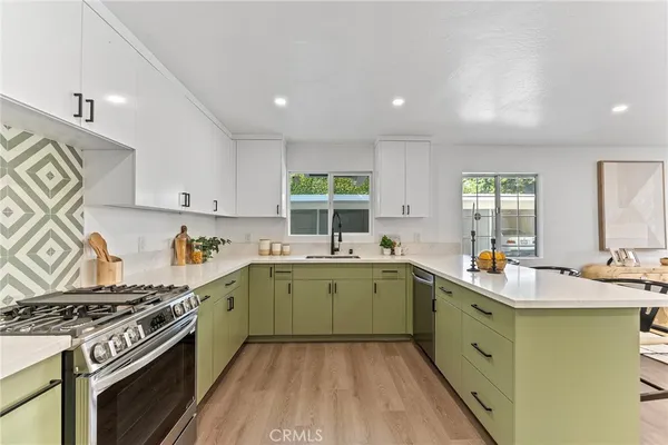 $899,000 | 619 North Wilson Avenue, Unit B, Pasadena, CA 91106