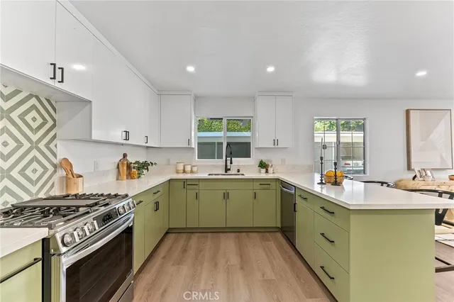 $980,500 | 619 North Wilson Avenue, Unit B, Pasadena, CA 91106