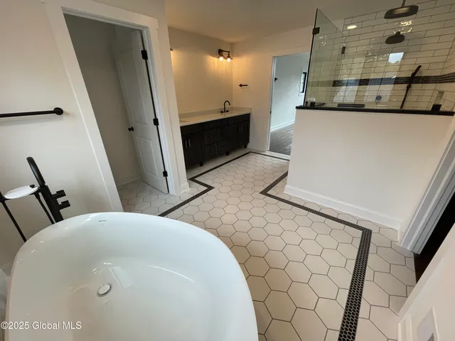 $949,000 | 15 Avalon Way, Wilton, NY 12866