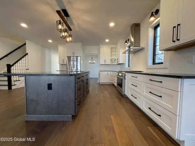 $949,000 | 15 Avalon Way, Wilton, NY 12866