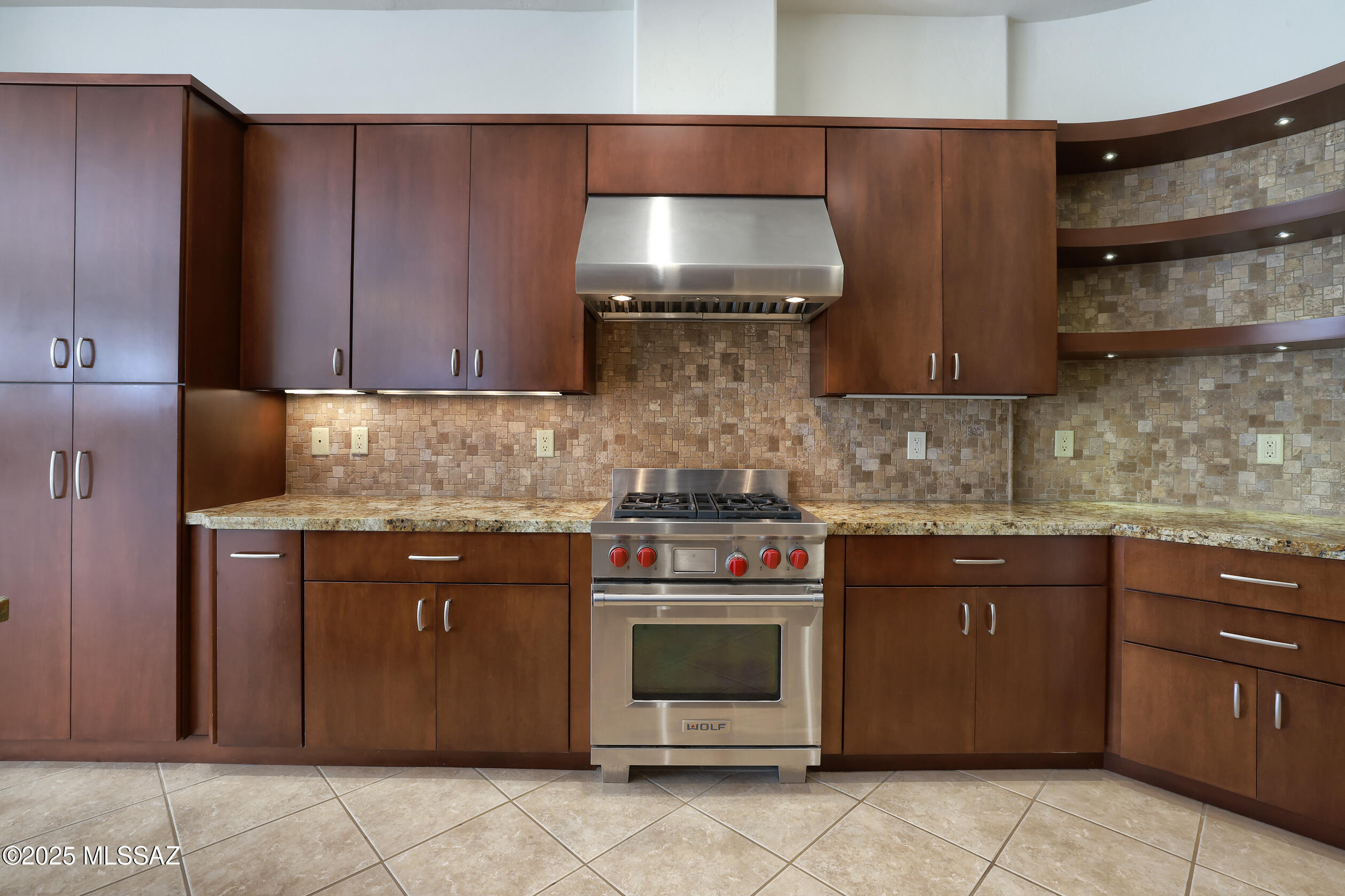 12510 North Piping Rock Road Tucson, AZ 85755 - Photo 3 of 47