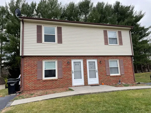 $975 | 503 Vista Avenue, Roanoke, VA 24019