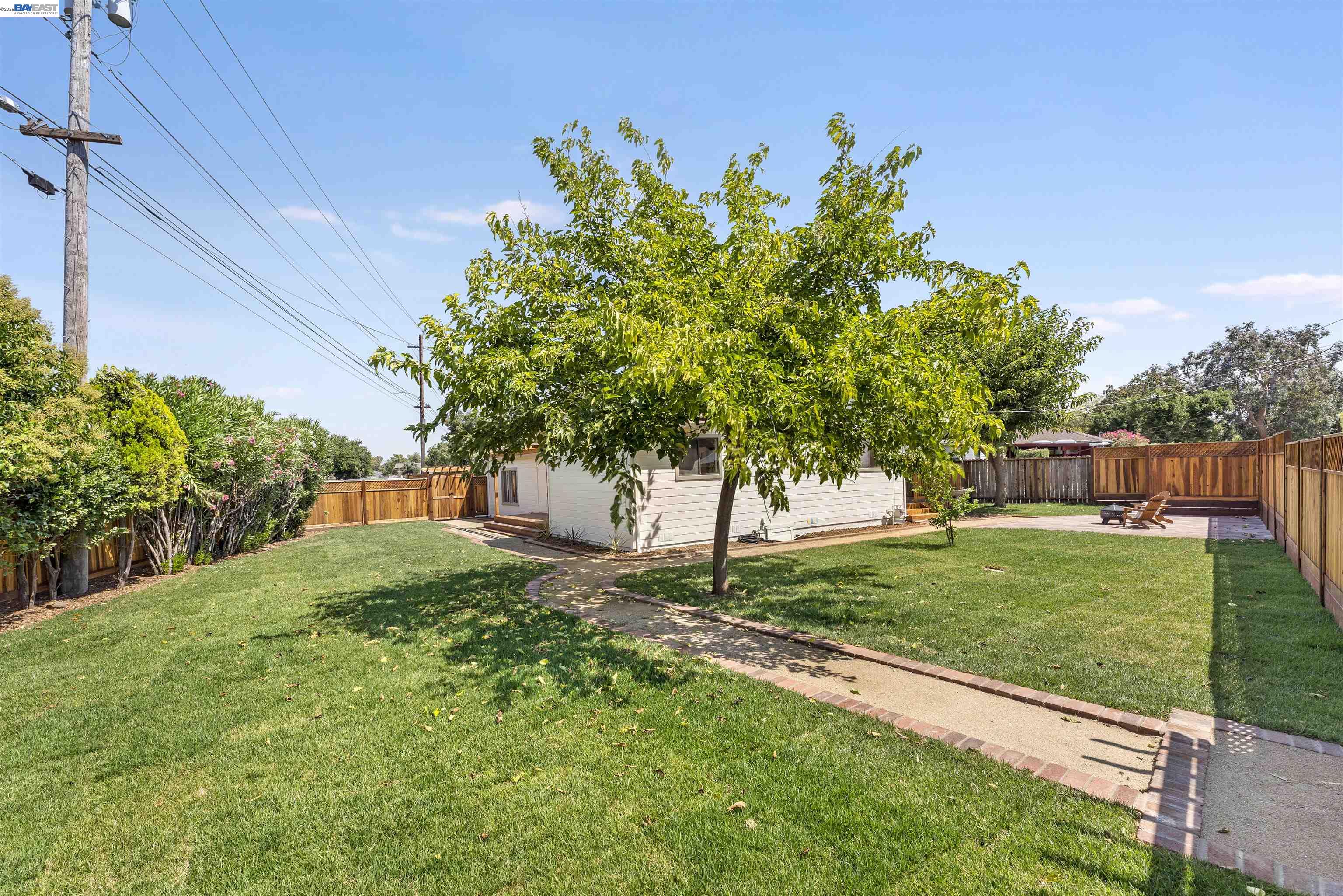 2824 Cowell Road Concord, CA 94518 - Photo 5 of 49 Gallery Image 5