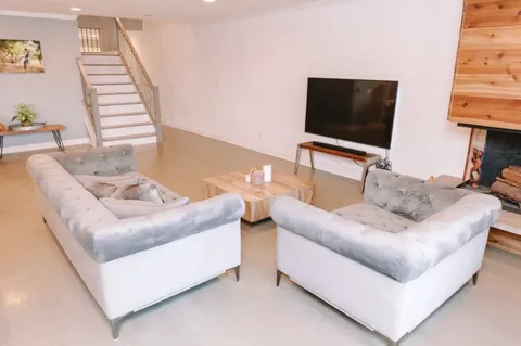 $699,000 | 1828 Wildberry Drive, Unit C, Glenview, IL 60025