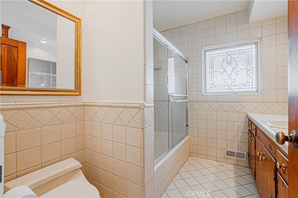 401 Flint Avenue Long Beach, CA 90814 - Photo 26 of 45