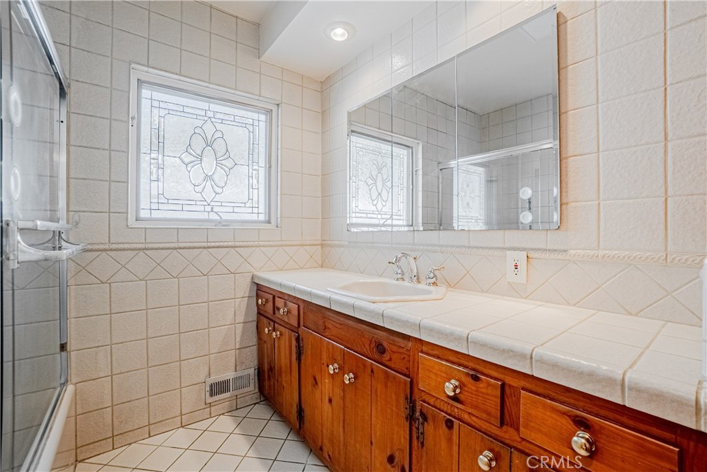 401 Flint Avenue Long Beach, CA 90814 - Photo 27 of 45