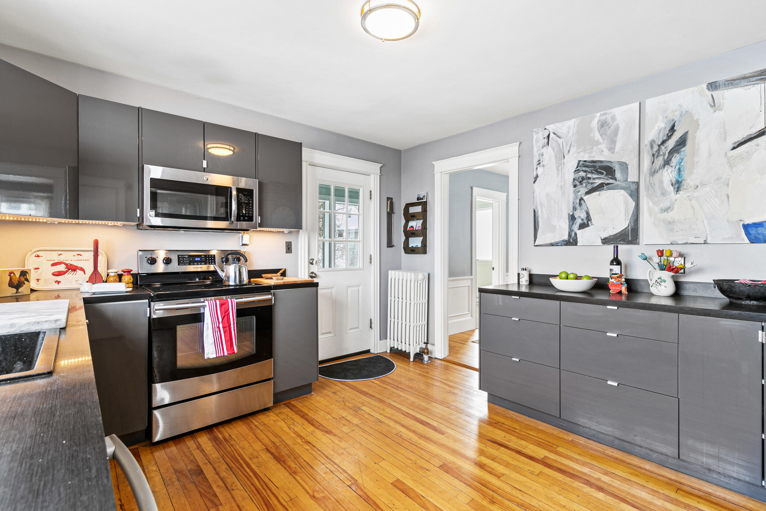 102 Walnut Street South Portland, ME 04106 - Photo 13 of 37 102 walnut st, south portland-11