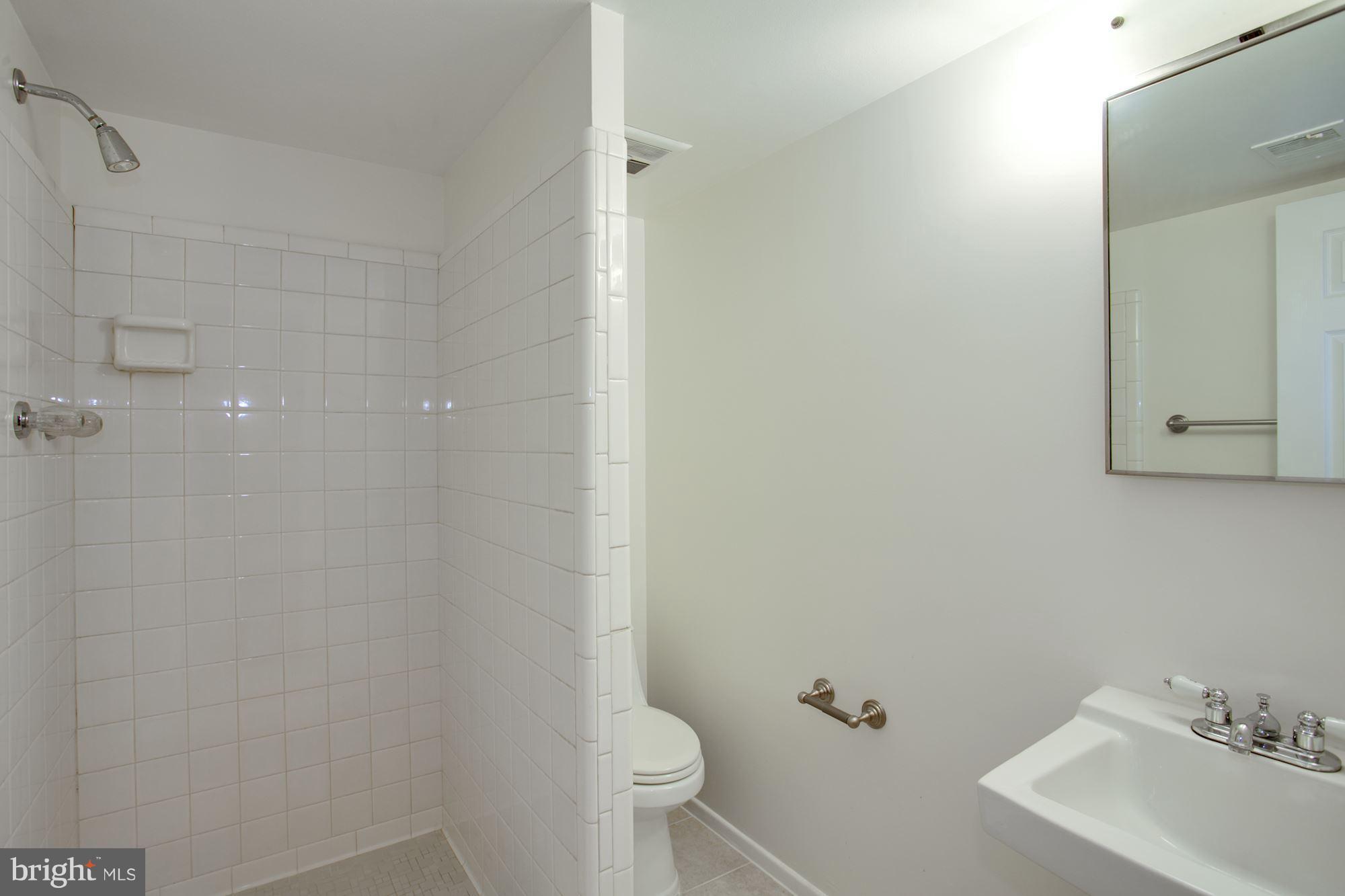 8107 Falstaff Road McLean, VA 22102 - Photo 25 of 29 Lower level full bath