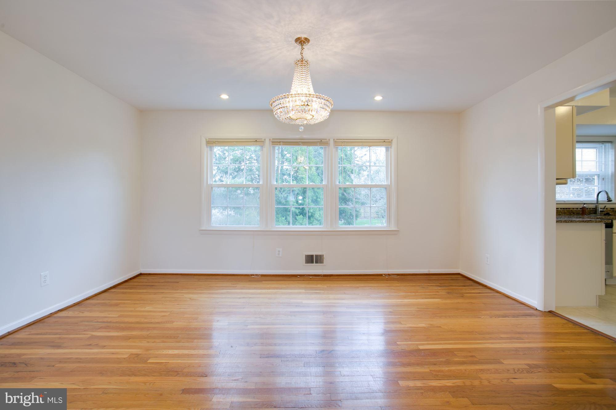 8107 Falstaff Road McLean, VA 22102 - Photo 8 of 29 Dining Room