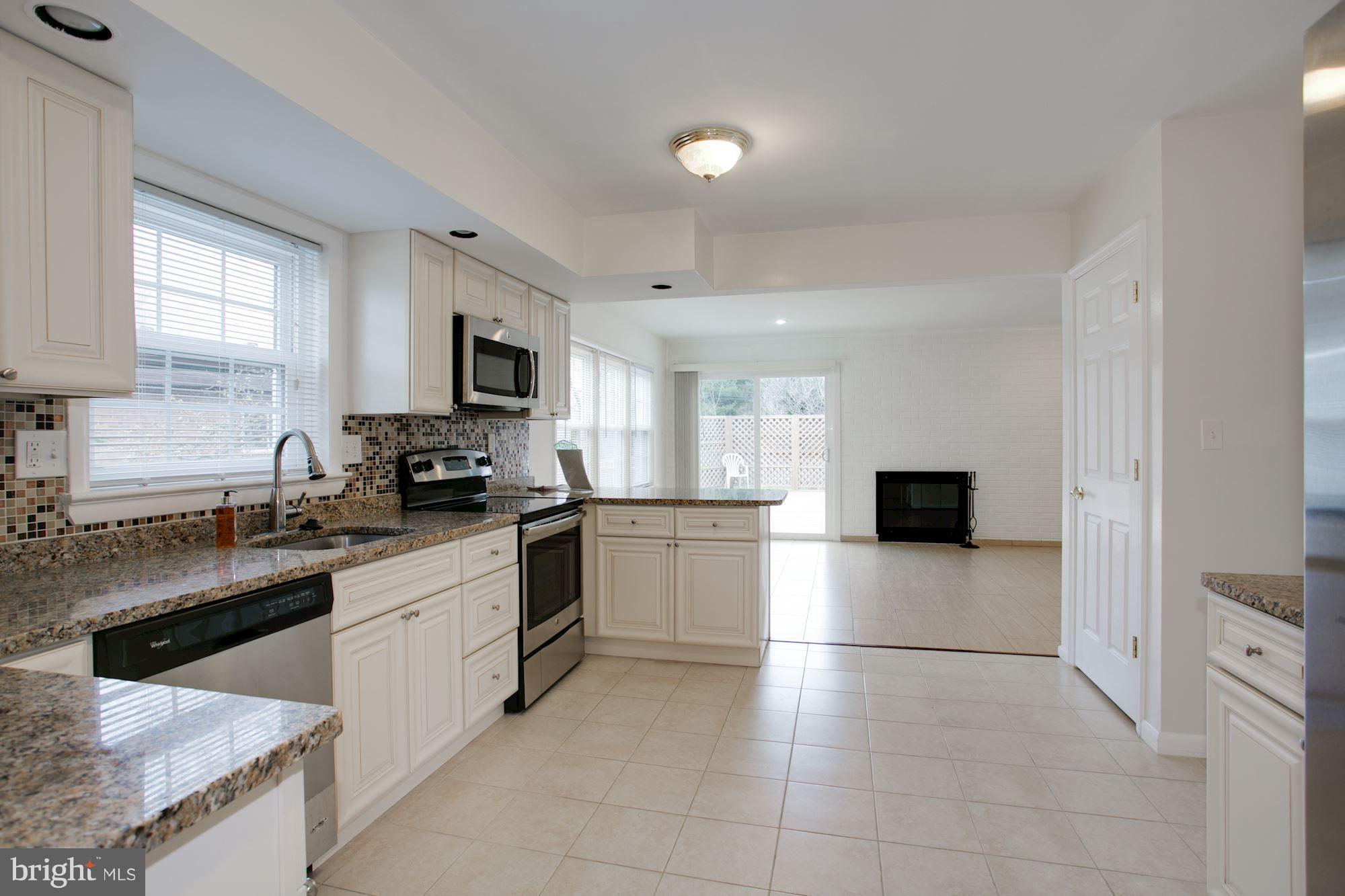 8107 Falstaff Road McLean, VA 22102 - Photo 9 of 29 Kitchen