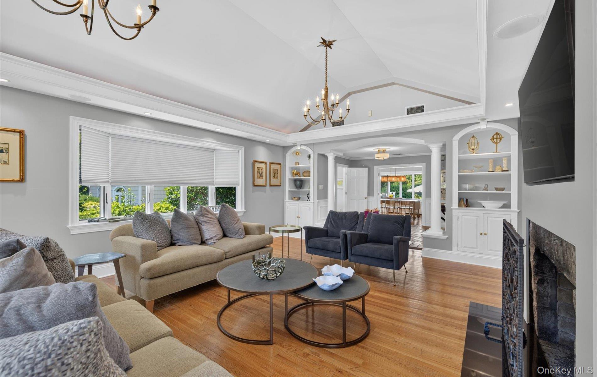 81 Lawrence Hill Road Huntington, NY 11743 - Photo 7 of 42