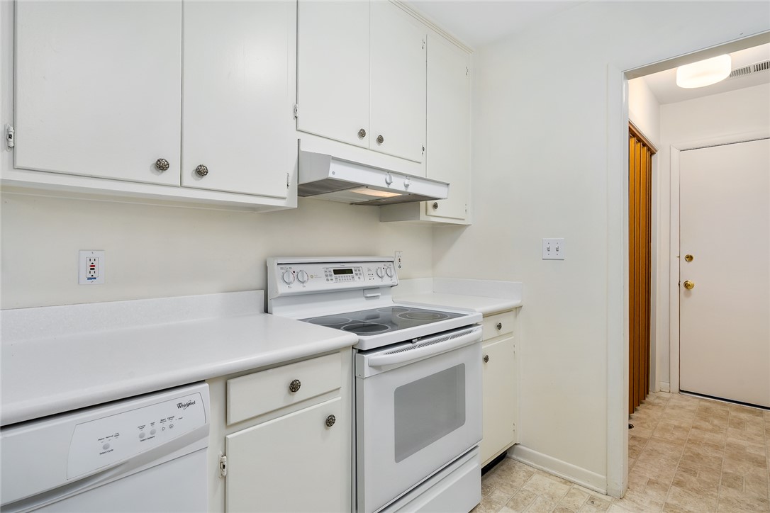 34 Hickory Way Clemson, SC 29631 - Photo 23 of 39 Functional kitchen with ample cabinetry and essential appliances.