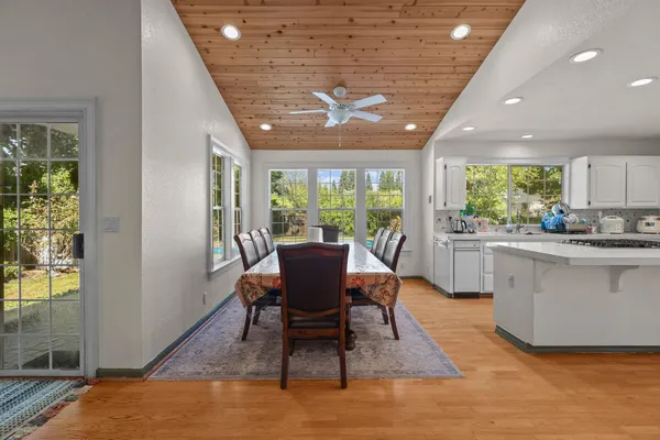 $630,000 | 2366 Templeton Drive, Redding, CA 96002