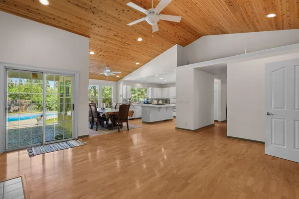 $630,000 | 2366 Templeton Drive, Redding, CA 96002