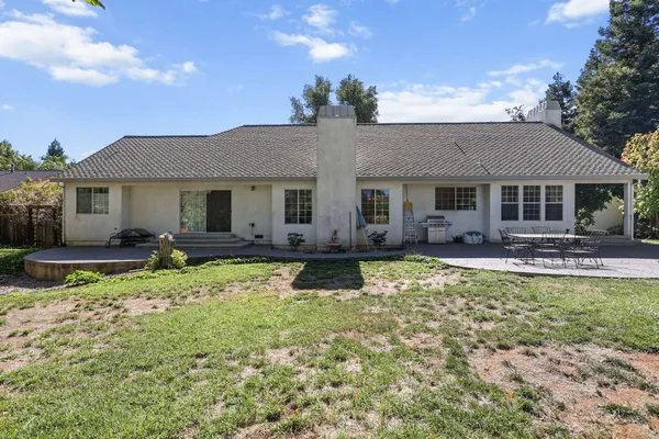 $630,000 | 2366 Templeton Drive, Redding, CA 96002