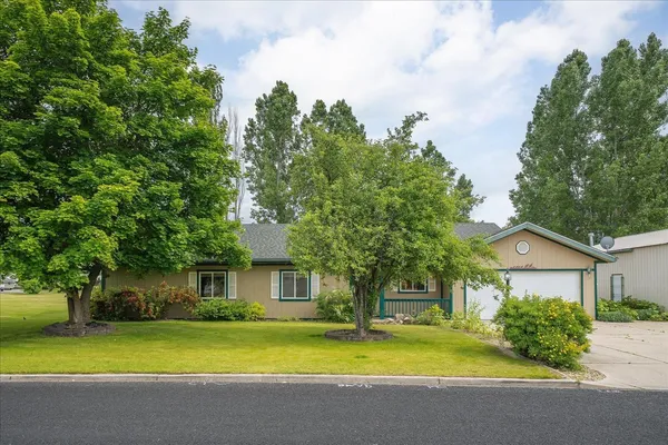 $410,000 | 1418 East 3rd Street, Deer Park, WA 99006