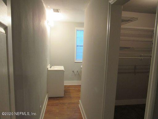 4909 Ave B Jacksonville, FL 32209 - Photo 14 of 17 a view of a bathroom