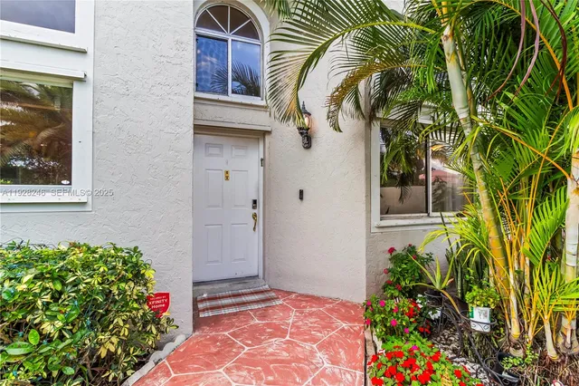 $3,800 | 7464 Pinewalk Drive South, Unit 8118, Margate, FL 33063