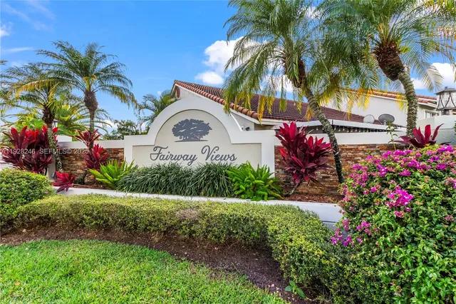 $3,800 | 7464 Pinewalk Drive South, Unit 8118, Margate, FL 33063