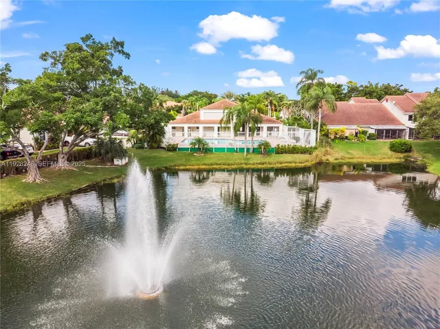 $3,800 | 7464 Pinewalk Drive South, Unit 8118, Margate, FL 33063