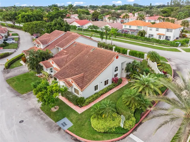 $3,800 | 7464 Pinewalk Drive South, Unit 8118, Margate, FL 33063