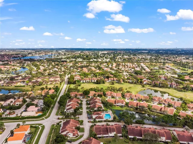 $3,800 | 7464 Pinewalk Drive South, Unit 8118, Margate, FL 33063