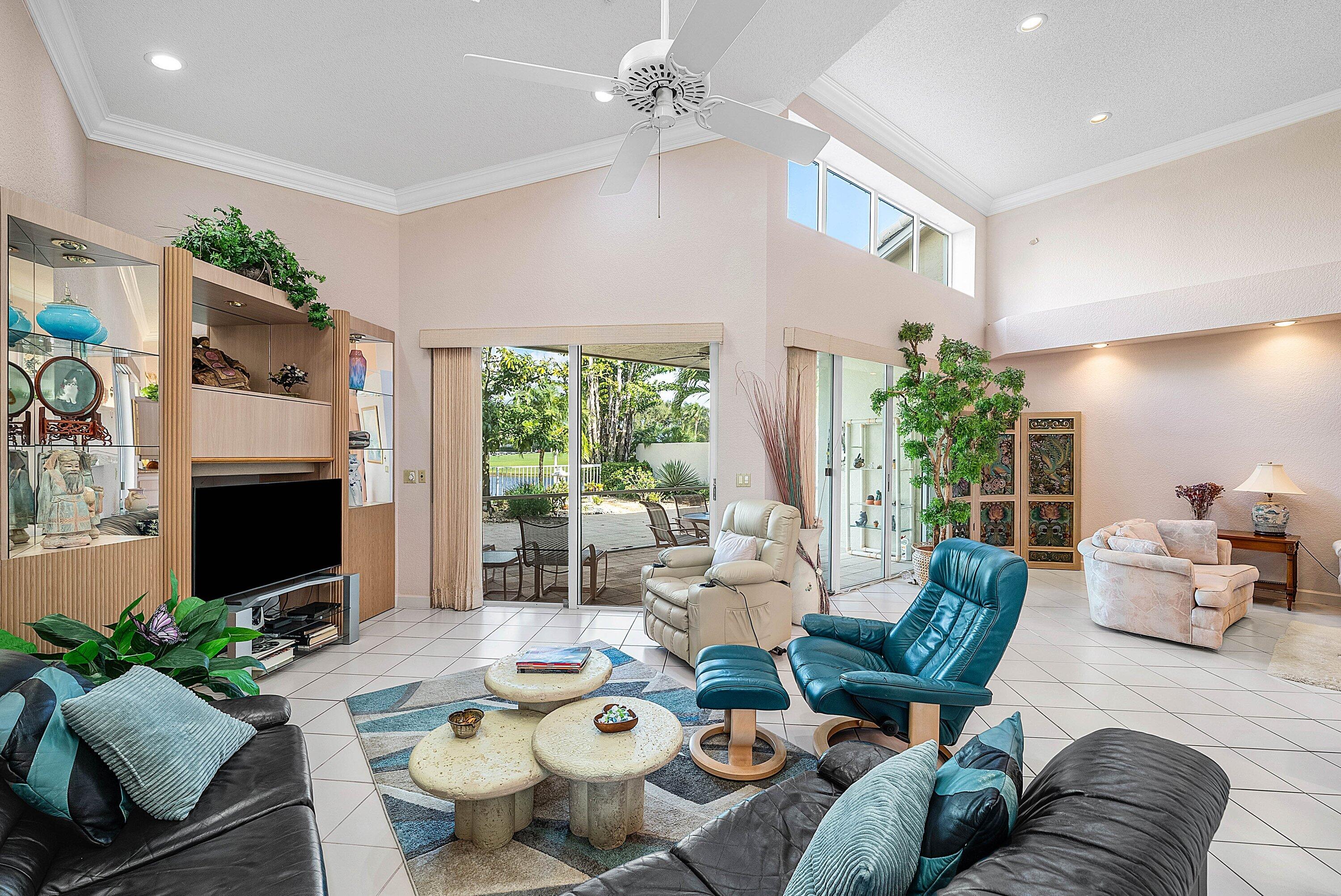 5791 Bridleway Circle Boca Raton, FL 33496 - Photo 12 of 44 Family room