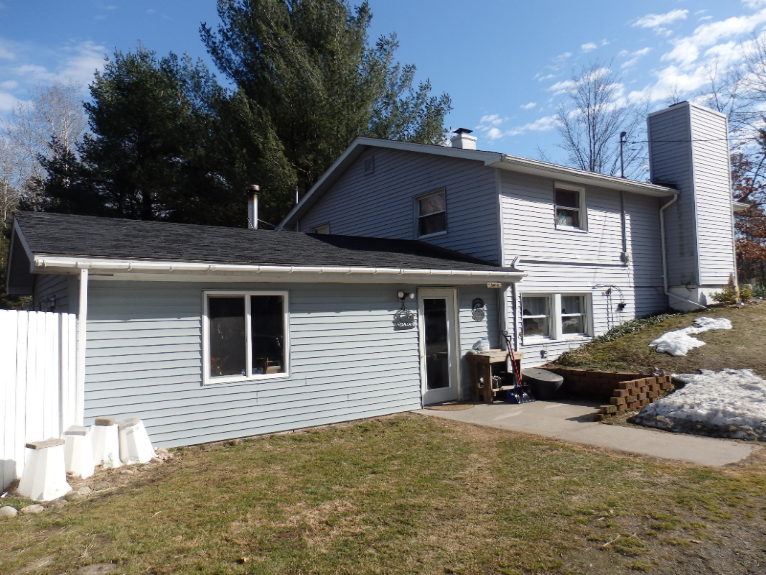 15312 9 Mile Road Kaleva, MI 49645 - Photo 1 of 54 P2220141