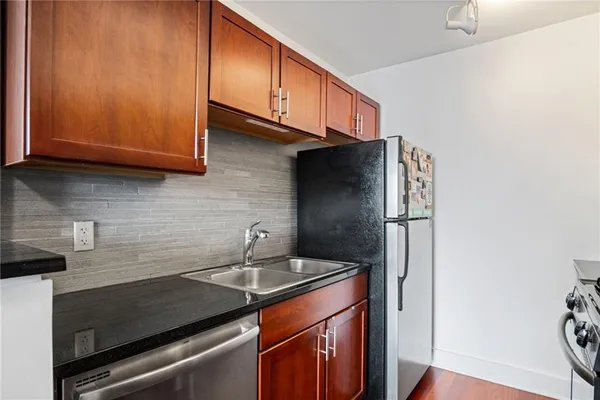 $114,950 | 600 East 8th Street, Unit 12N, Kansas City, MO 64106