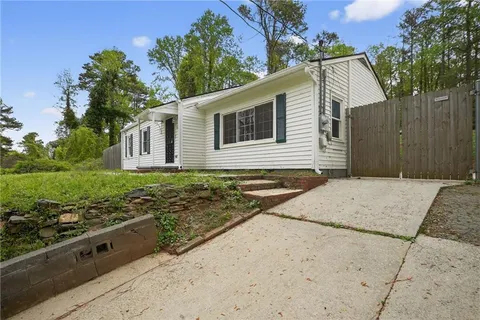 $280,000 | 2252 Beecher Circle Southwest, Atlanta, GA 30311