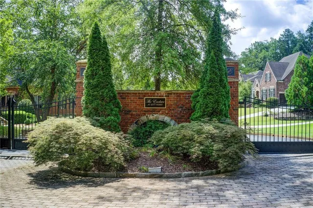 $493,000 | 3869 Teesdale Court, Sandy Springs, GA 30350
