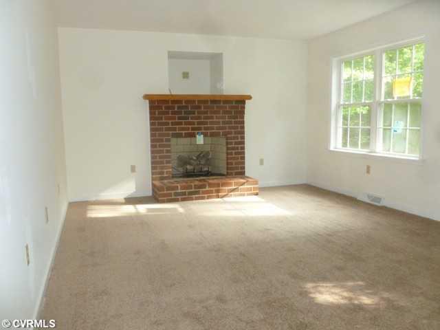 1906 Buckner Road Bumpass, VA 23024 - Photo 2 of 8 Living Room