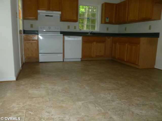 1906 Buckner Road Bumpass, VA 23024 - Photo 3 of 8 Kitchen