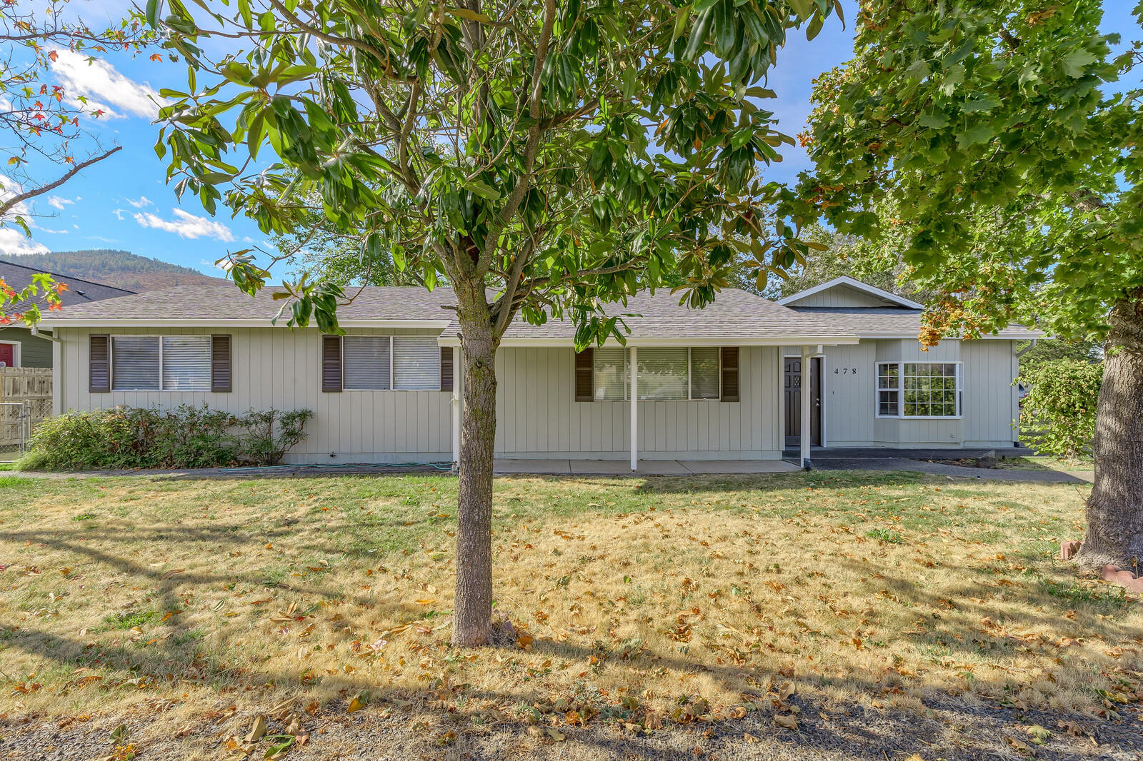 478 David Way Talent, OR 97540 - Photo 3 of 44 04_DW_4_mls