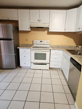 $2,000 | 4147 Northwest 19th Street, Unit 4147, Lauderhill, FL 33313