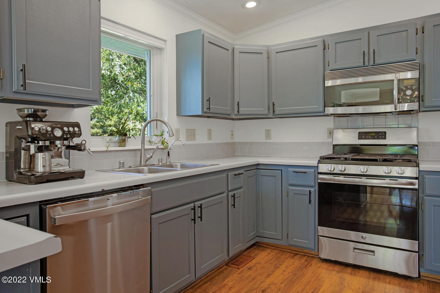 3 Canvas Back Eagle, CO 81631 - Photo 7 of 26 a kitchen with a sink stove and microwave