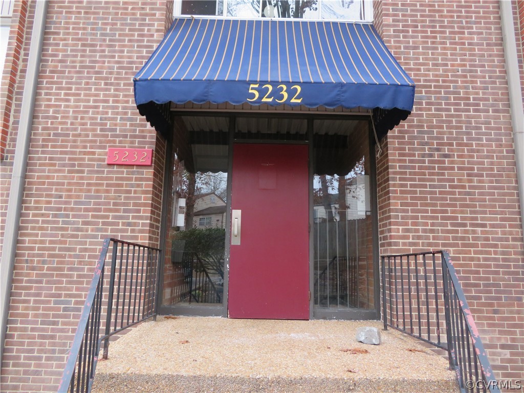 5232 Castlewood Road, Unit B North Chesterfield, VA 23234 - Photo 2 of 21 Gallery Image 2