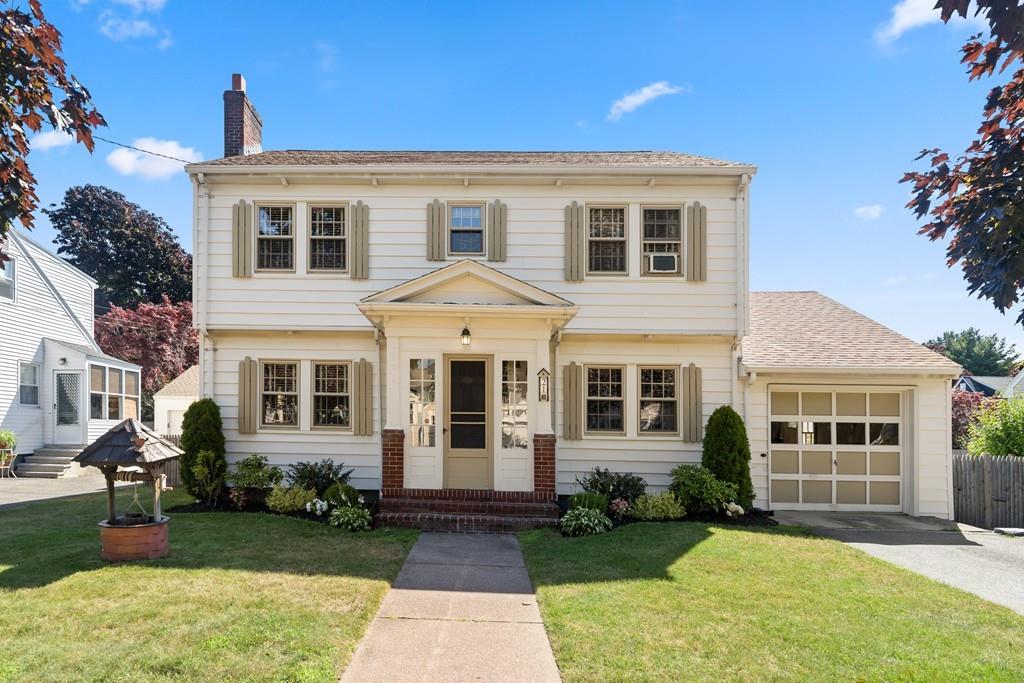 21 Canterbury Road Marblehead, MA 01945 - Photo 1 of 29 Gallery Image 1