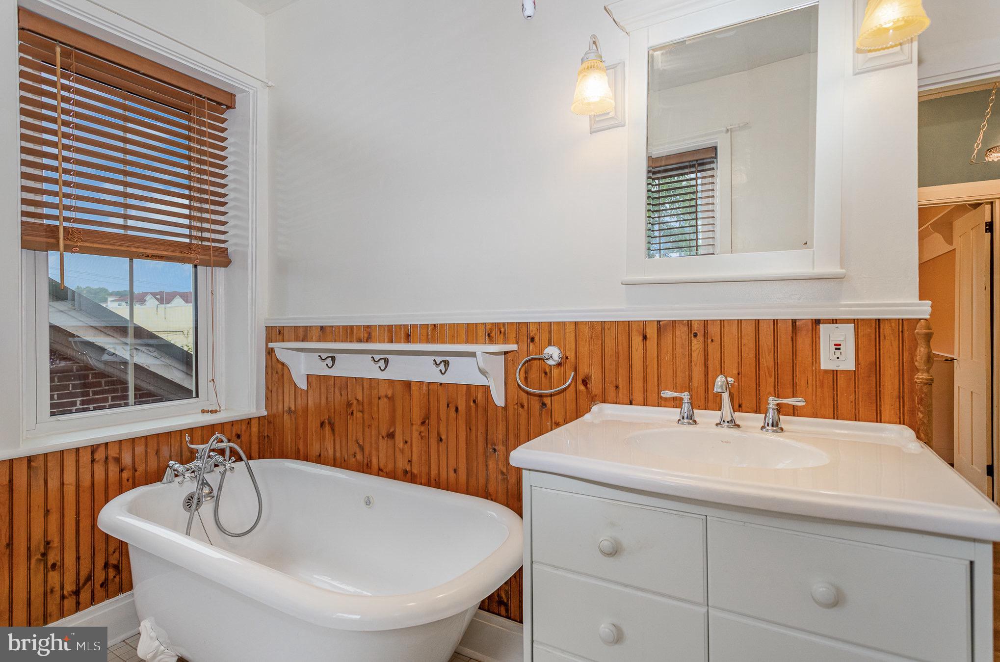 407 East Derry Road Hershey, PA 17033 - Photo 22 of 48 a bathroom with a sink and a bathtub