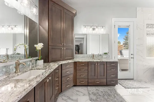 $1,180,000 | 22618 Aura Vista Way, Caldwell, ID 83607