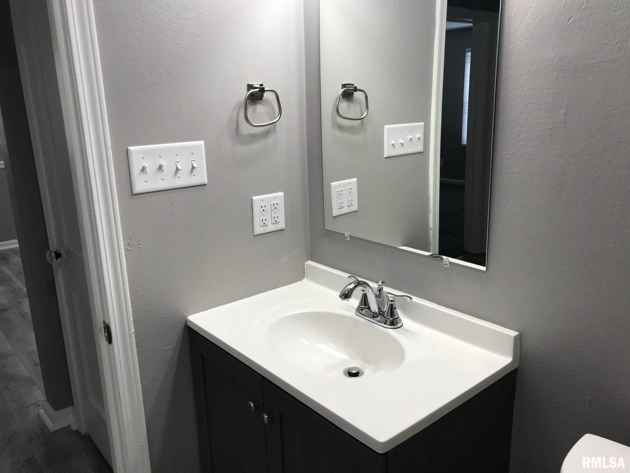 3030 South 3rd Street Springfield, IL 62703 - Photo 15 of 26