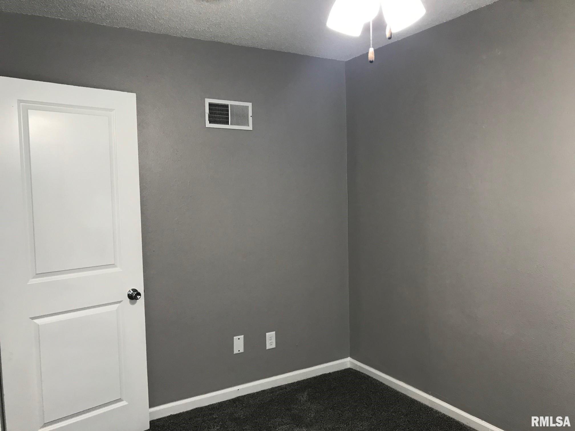 3030 South 3rd Street Springfield, IL 62703 - Photo 20 of 26
