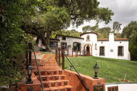 $3,580,000 | 201 La Vereda Road, Pasadena, CA 91105