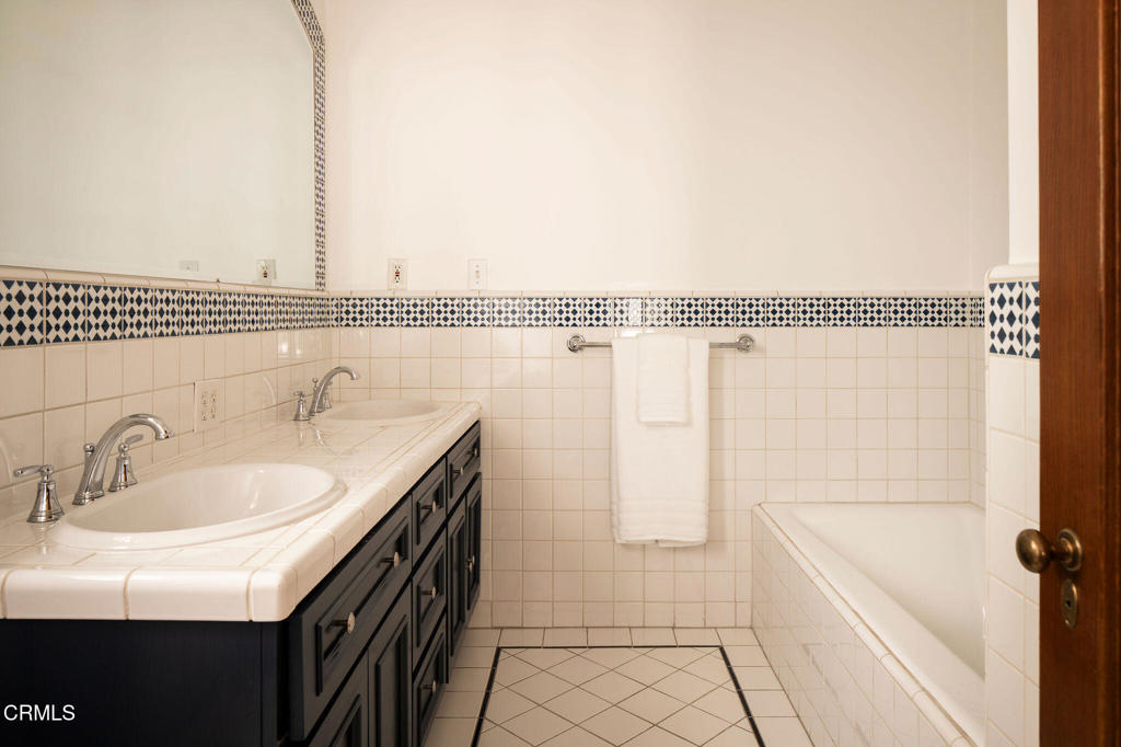 201 La Vereda Road Pasadena, CA 91105 - Photo 15 of 55 GAV05489